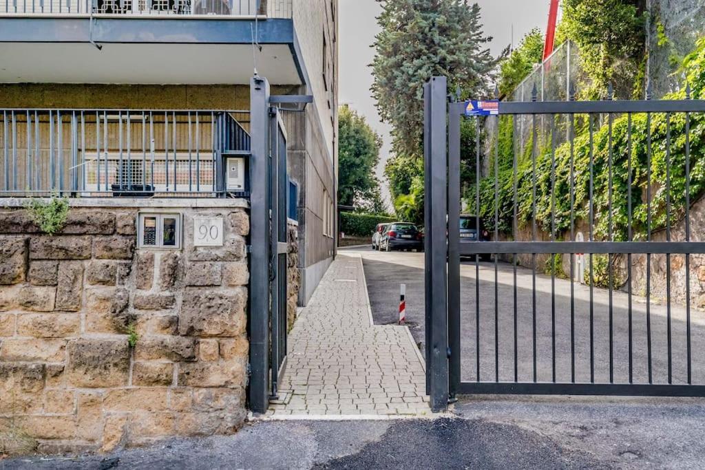Luxury Apartment Front Of Cavalieri Hilton Hotel Rom Exterior foto